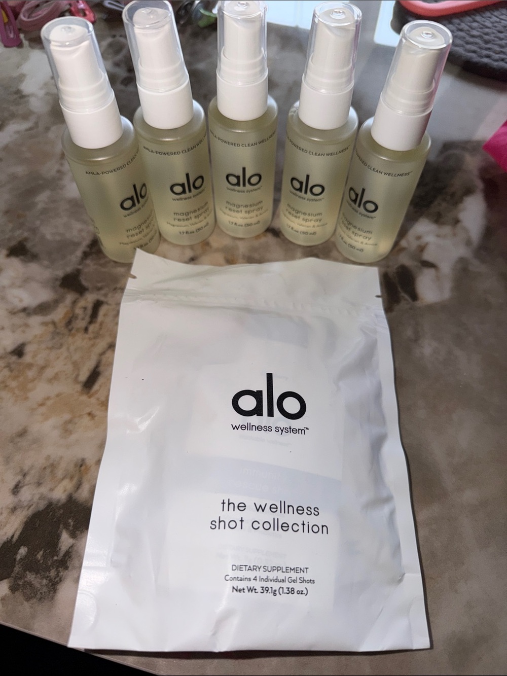 ALO Yoga Pale Green Serum & Wellness Shot Set
